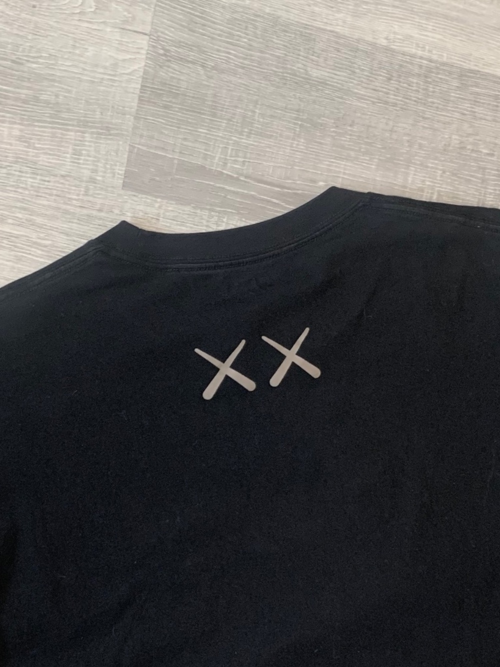 KAWS X Uniqlo UT Black Short Sleeve T-Shirt Companion Father Son Unisex XL - Picture 6 of 8